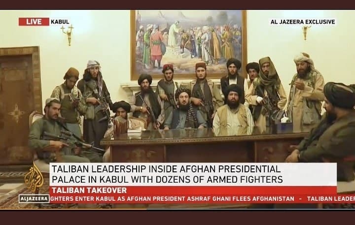 Taliban Kabil'e girdi, Başkanlık Sarayı'nı ele geçirdi